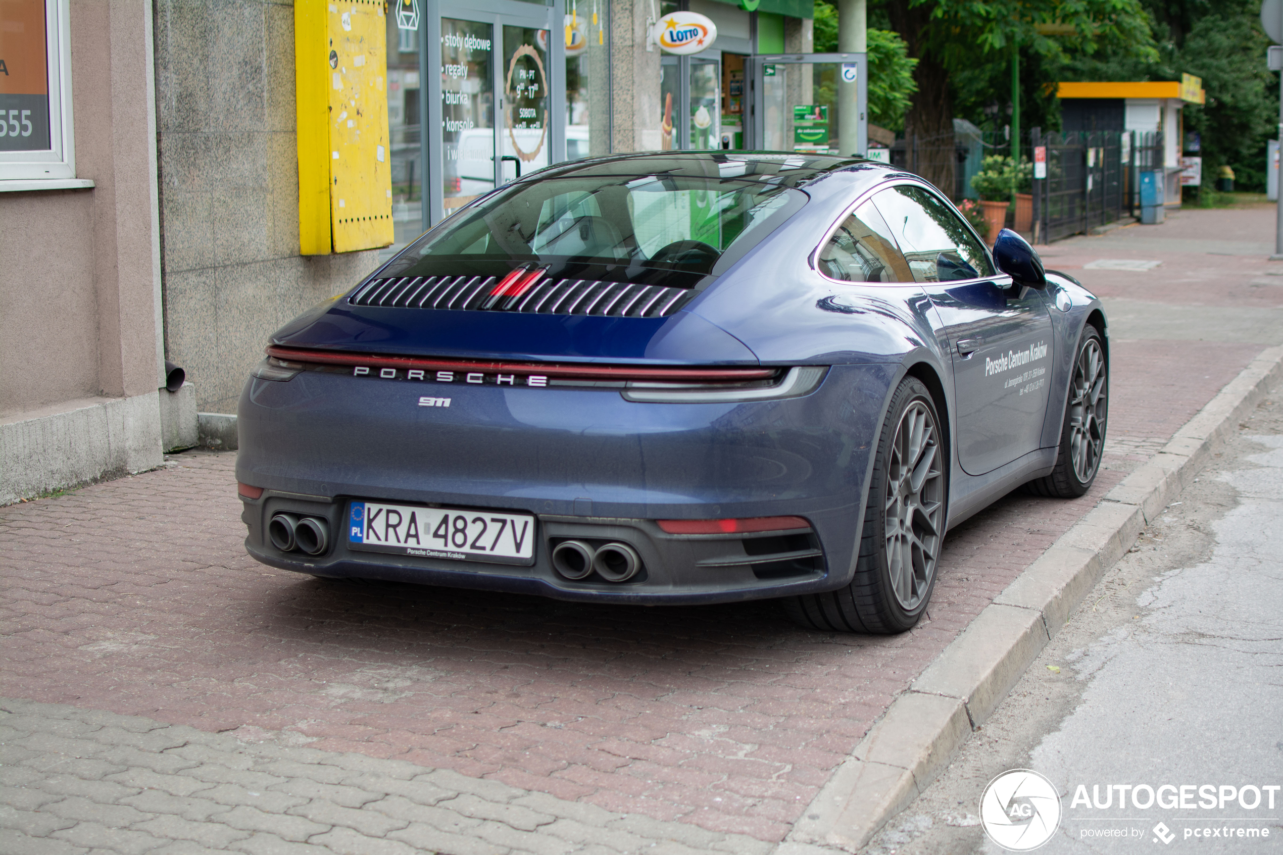 Porsche 992 Carrera 4S