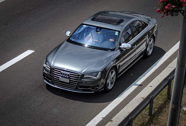 Audi S8 D4