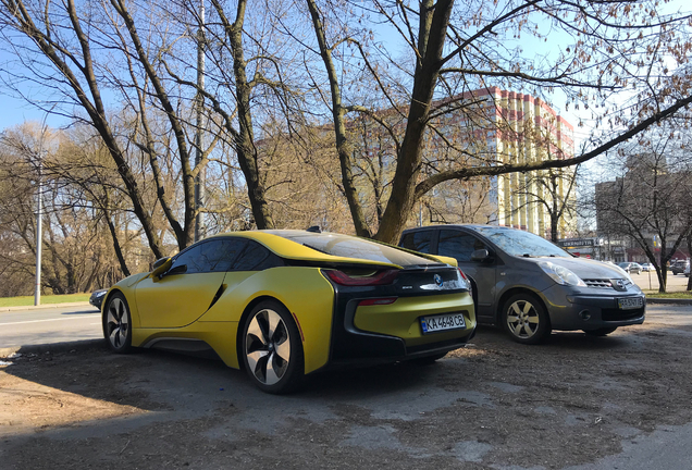 BMW i8 Protonic Frozen Yellow Edition