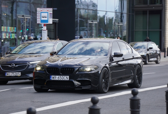 BMW M5 F10 2011