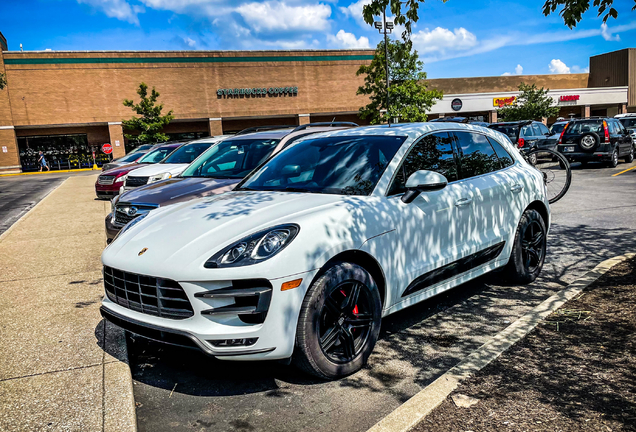 Porsche 95B Macan Turbo