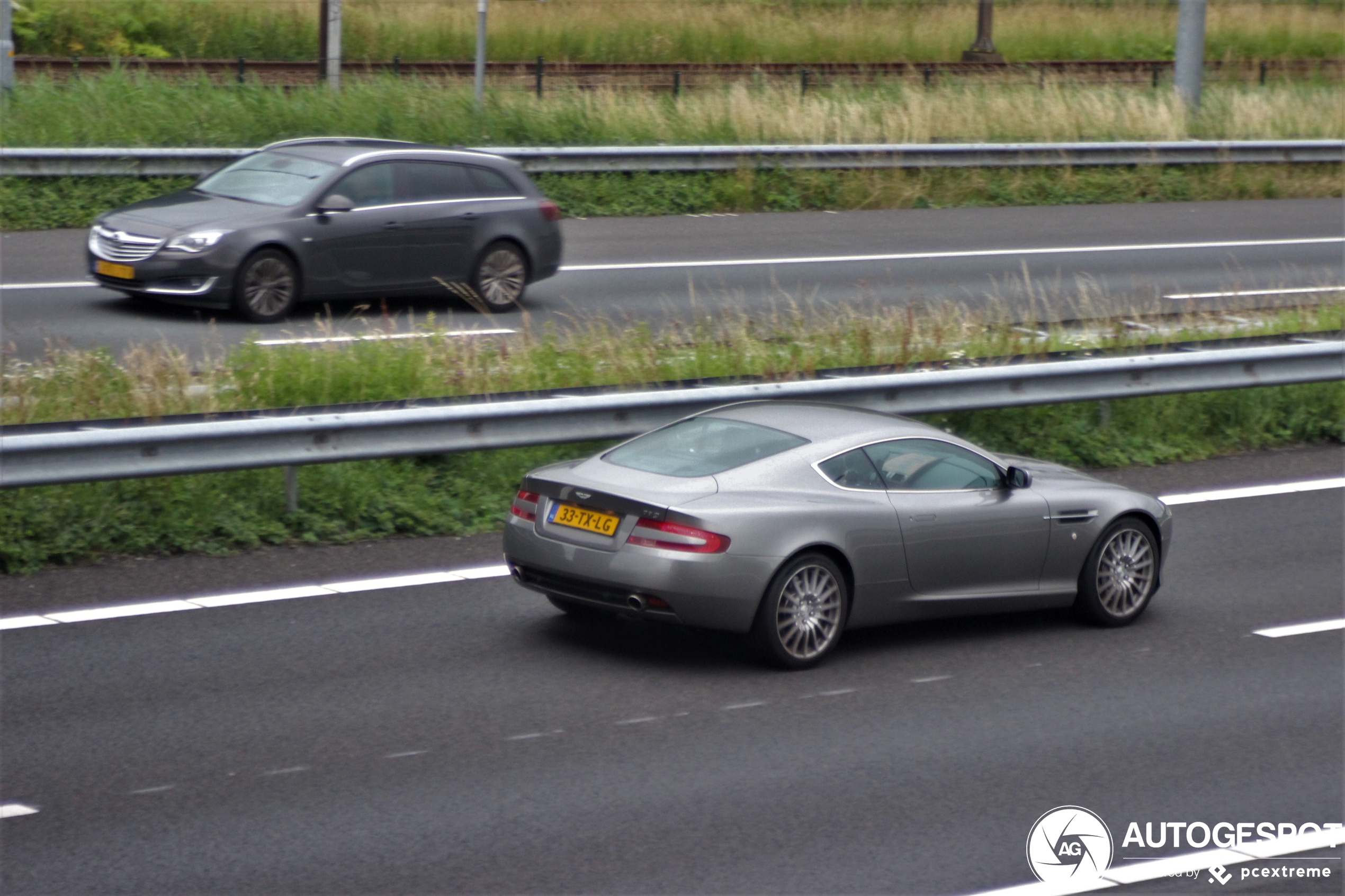 Aston Martin DB9