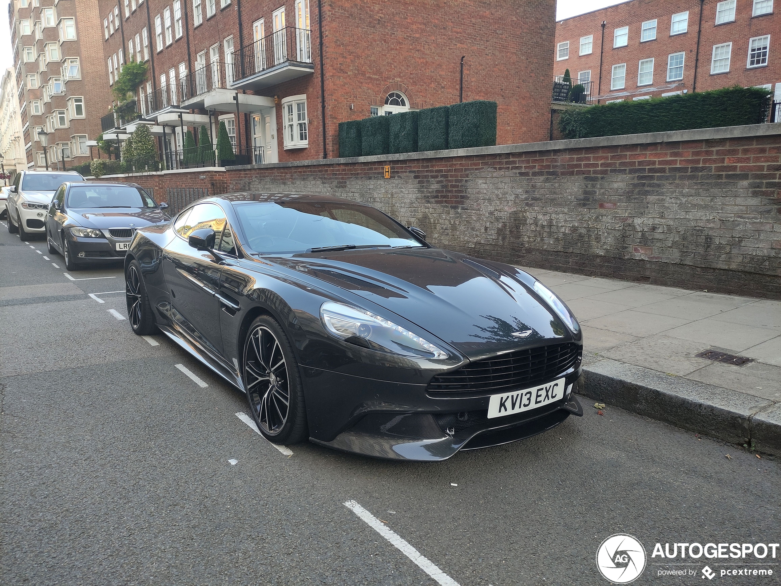 Aston Martin Vanquish 2013