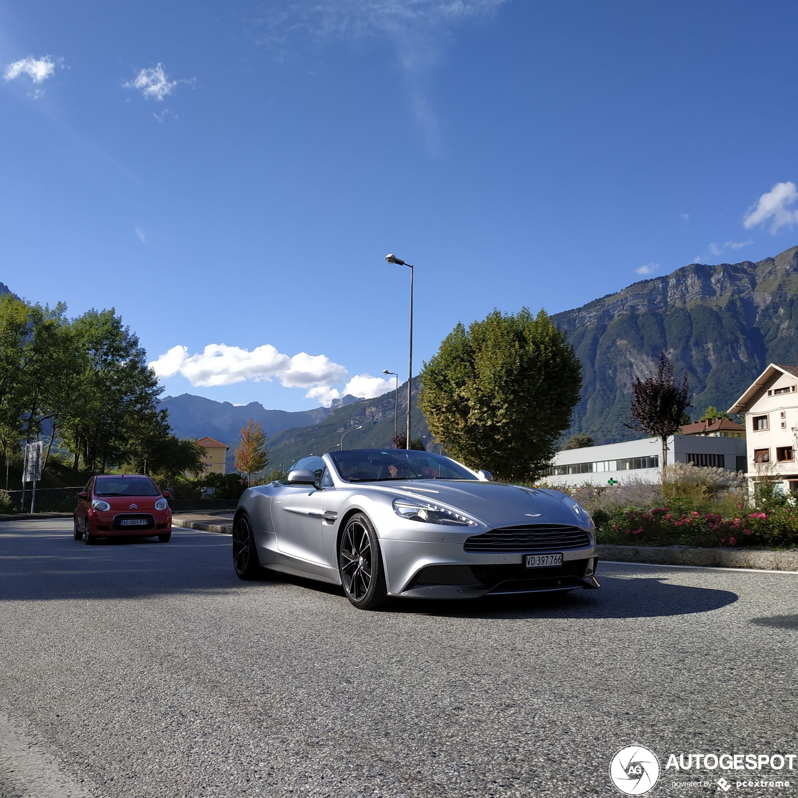 Aston Martin Vanquish Volante