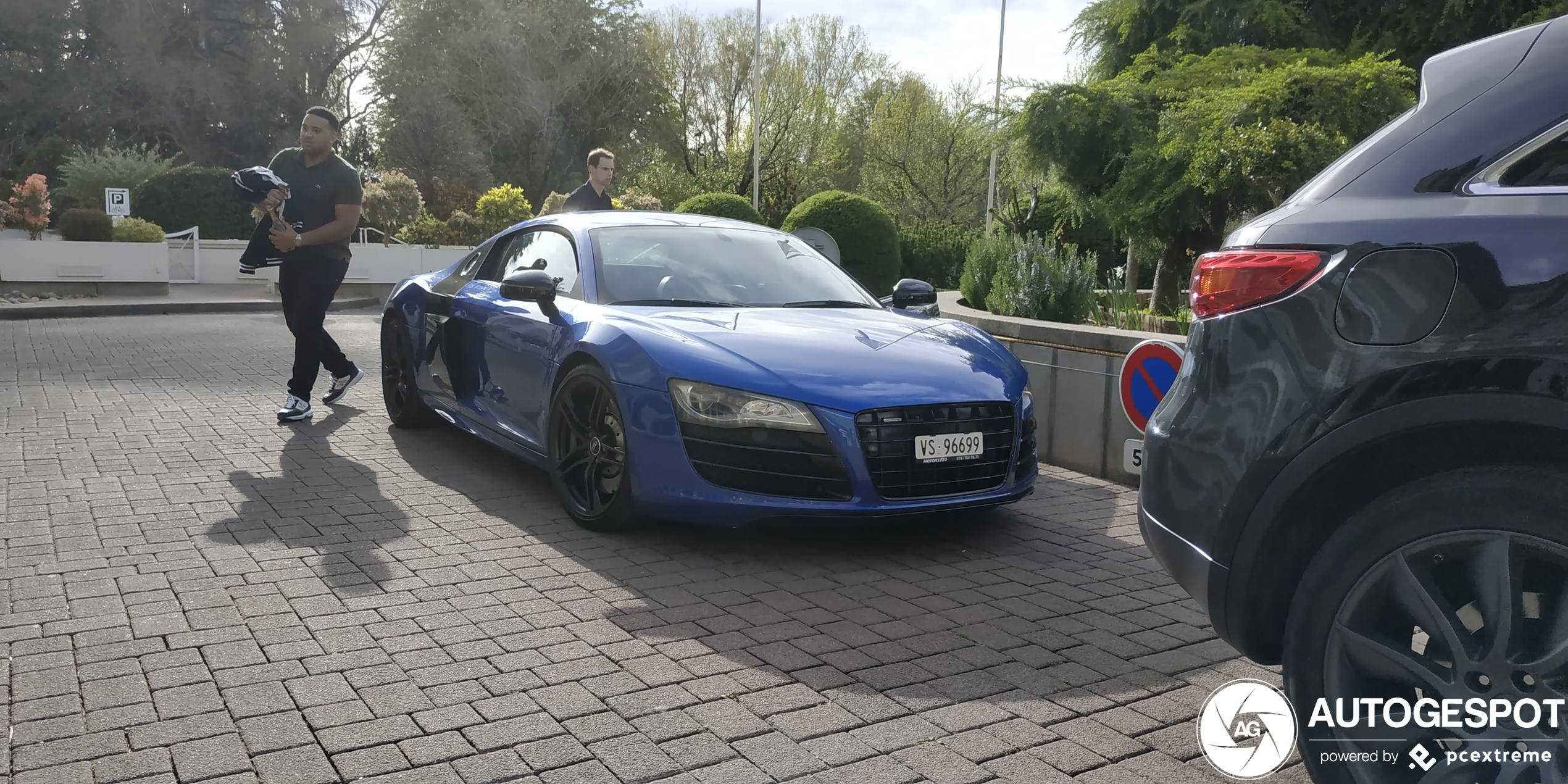 Audi R8 V10