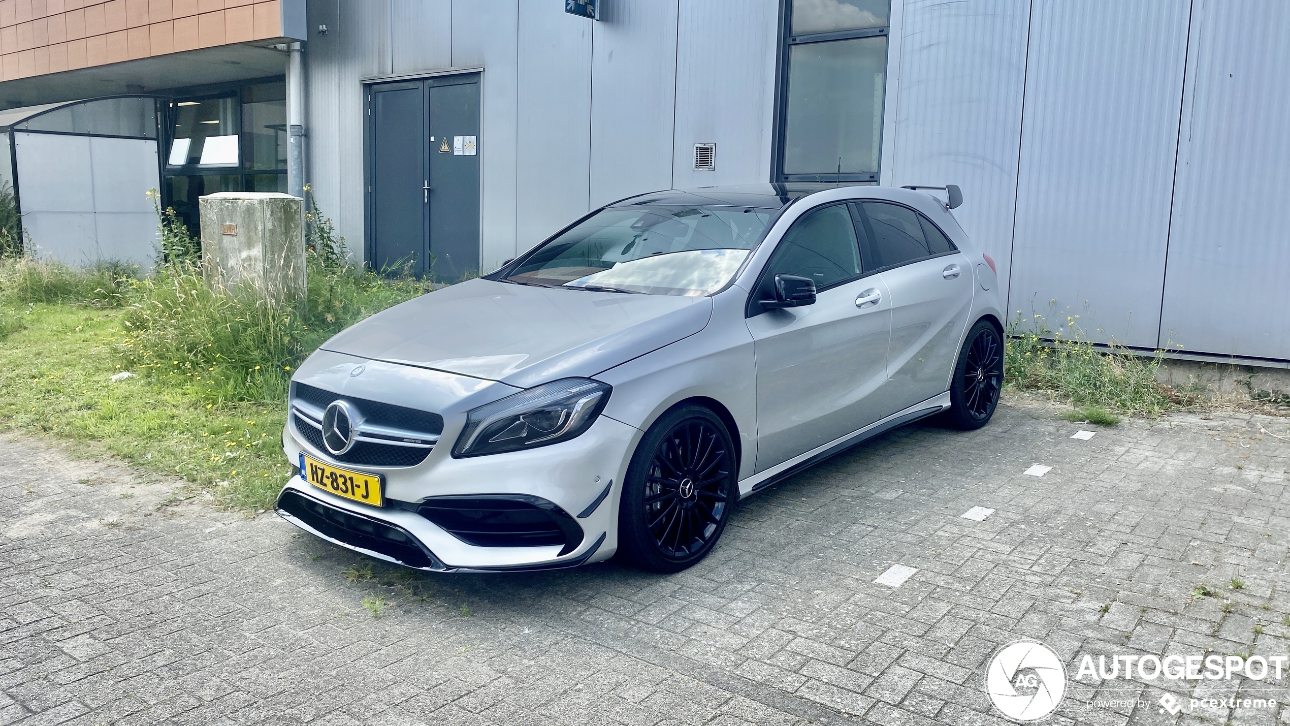 Mercedes-AMG A 45 W176 2015