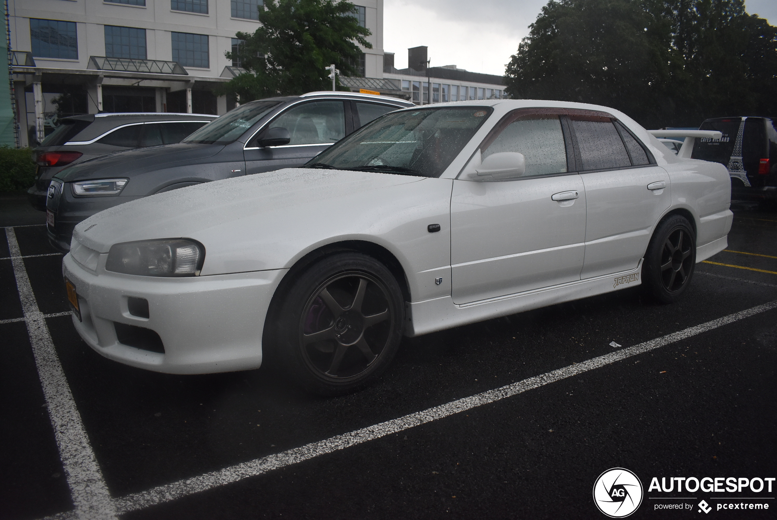 Nissan Skyline R34 Sedan