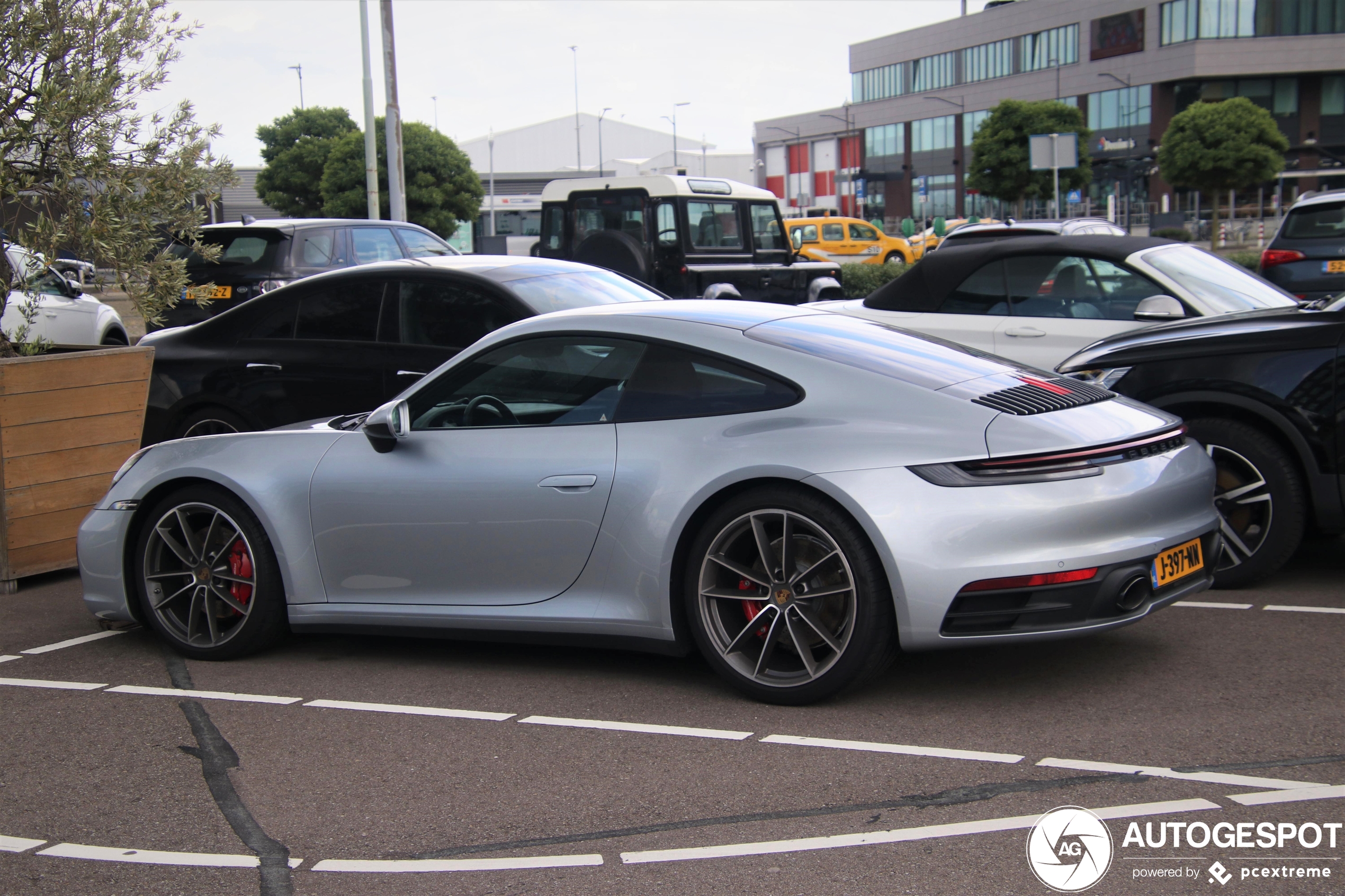 Porsche 992 Carrera 4S