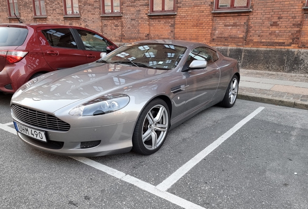 Aston Martin DB9