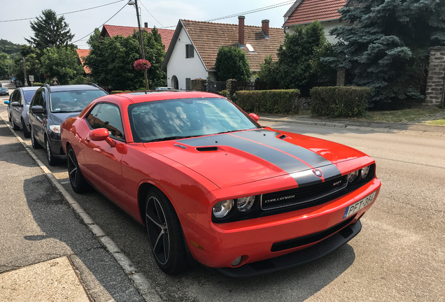 Dodge Challenger SRT-8