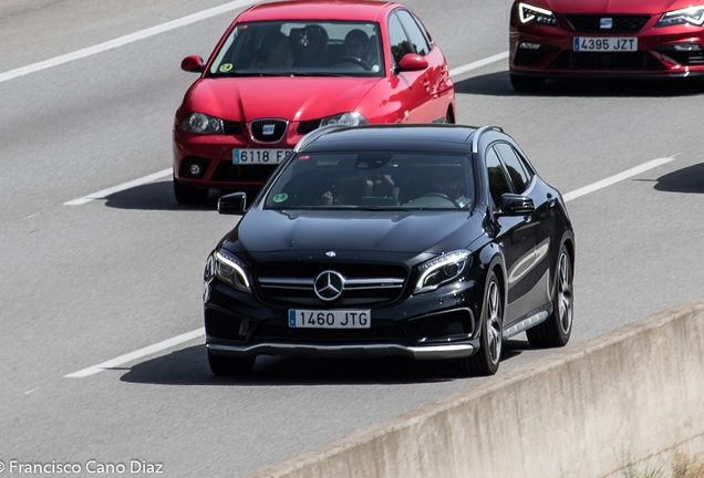 Mercedes-AMG GLA 45 X156