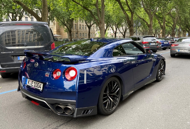 Nissan GT-R 2017