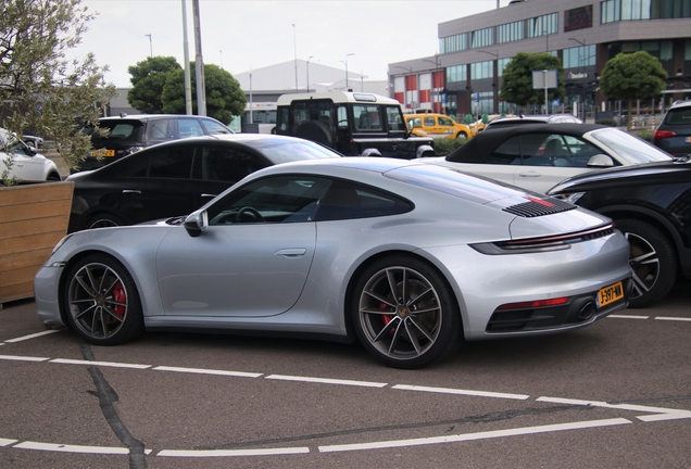 Porsche 992 Carrera 4S