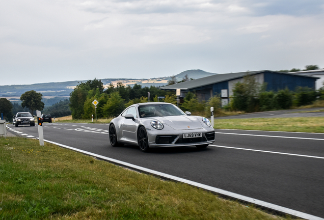 Porsche 992 Carrera 4S