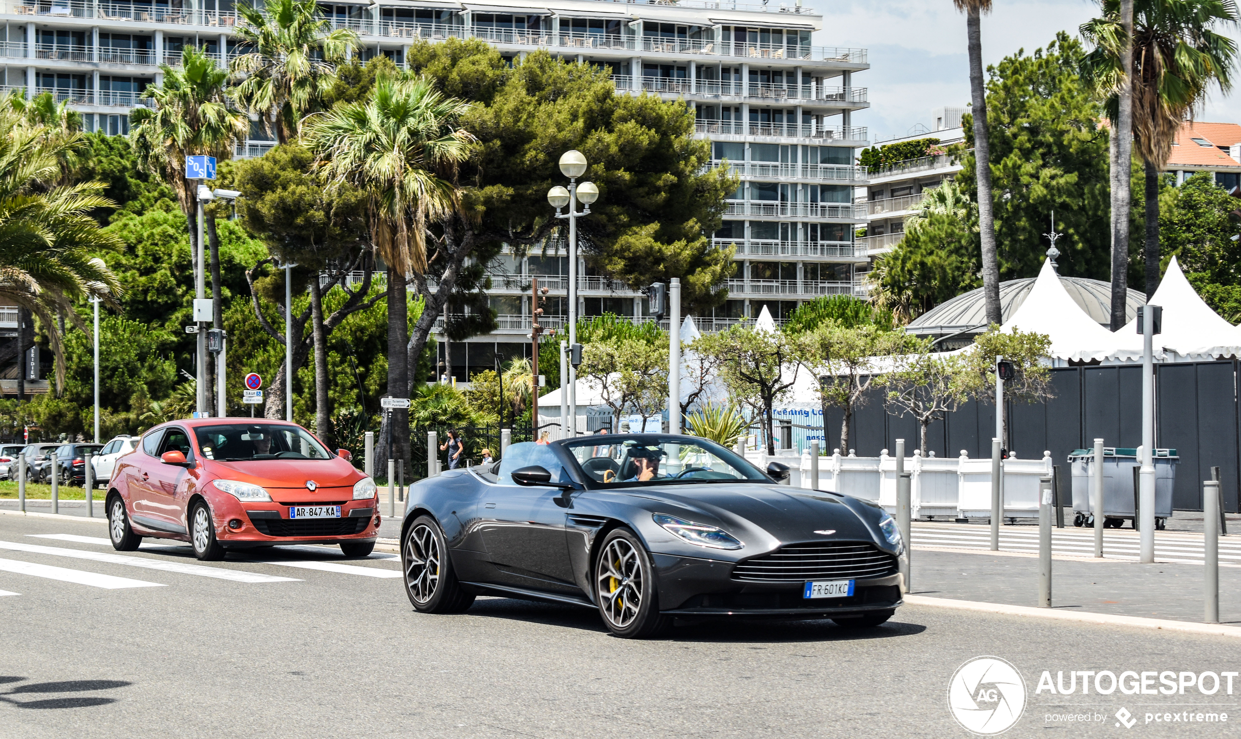 Aston Martin DB11 V8 Volante