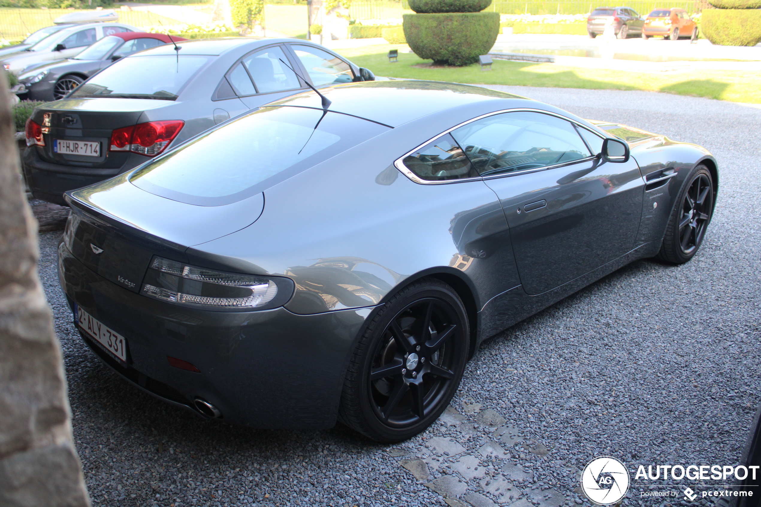 Aston Martin V8 Vantage