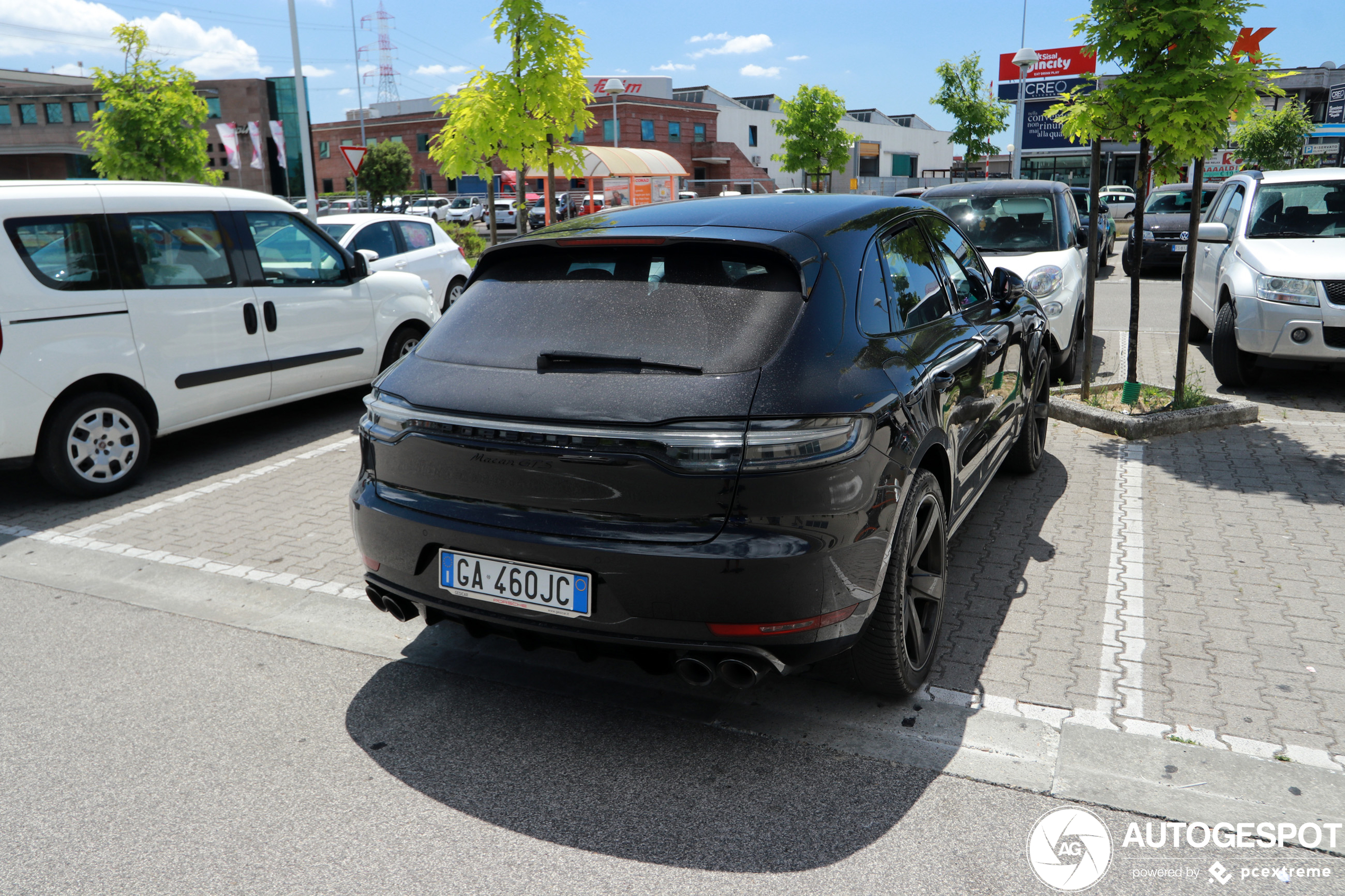 Porsche 95B Macan GTS MkII