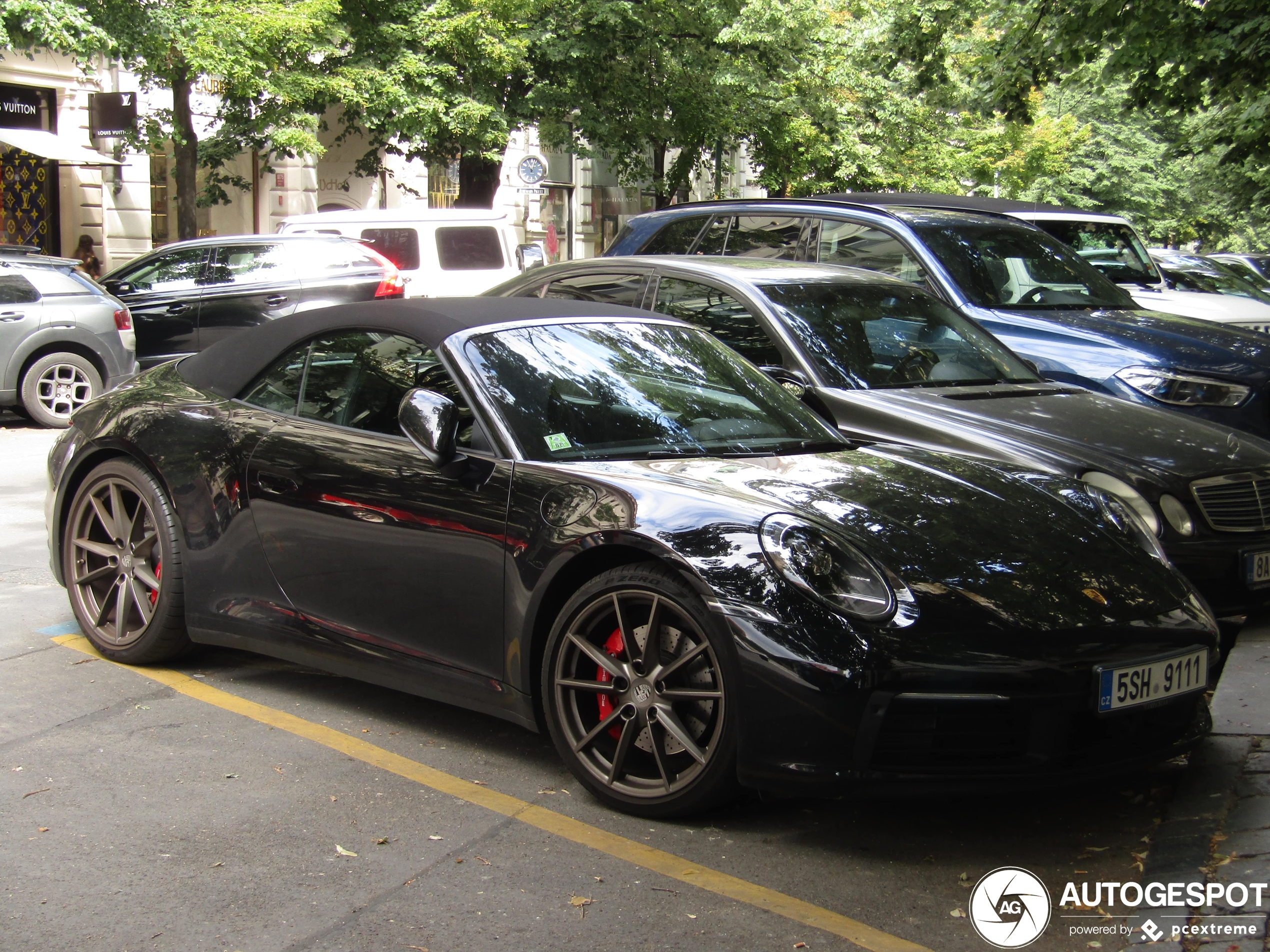 Porsche 992 Carrera 4S Cabriolet