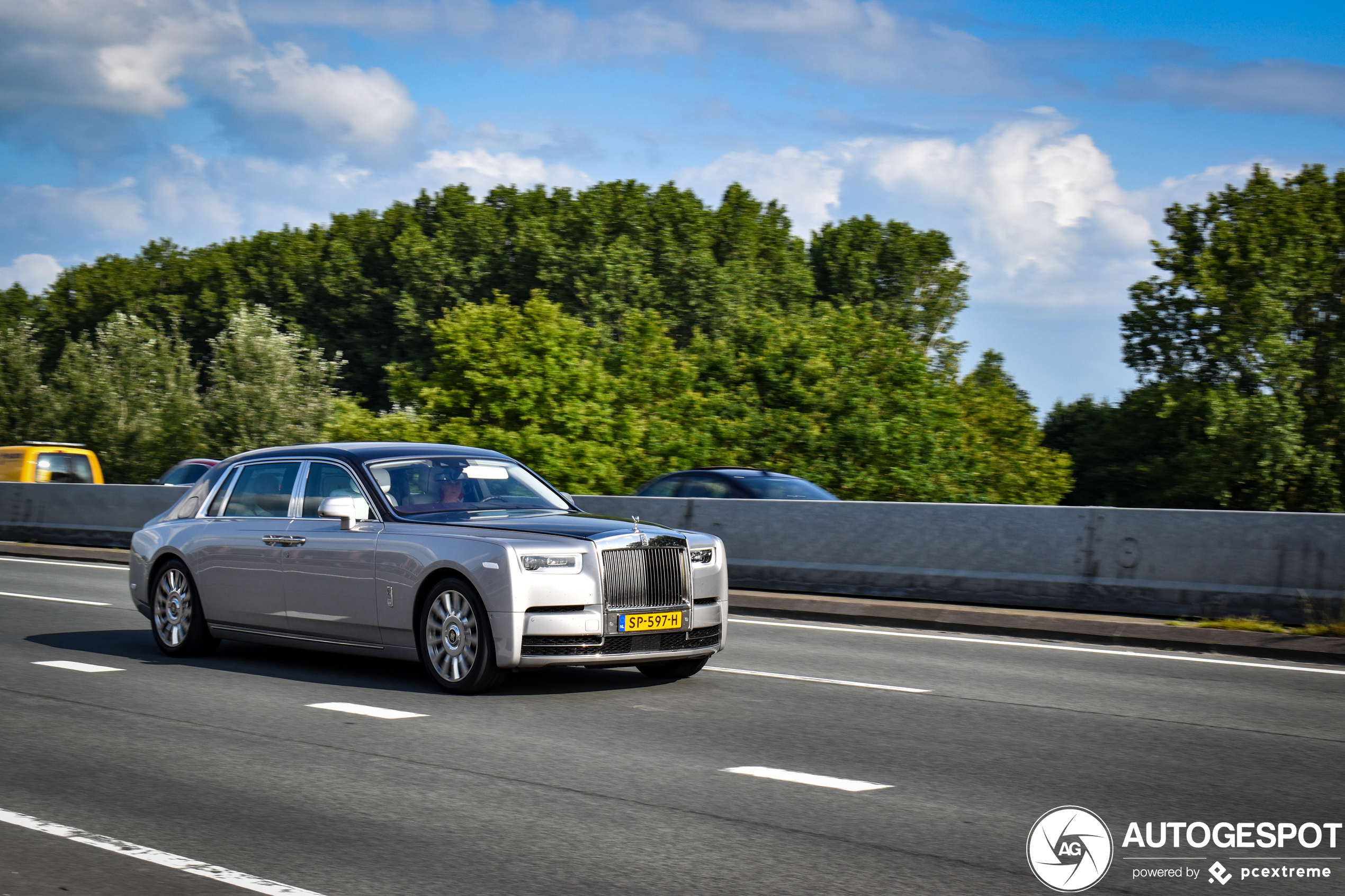 Rolls-Royce Phantom VIII EWB