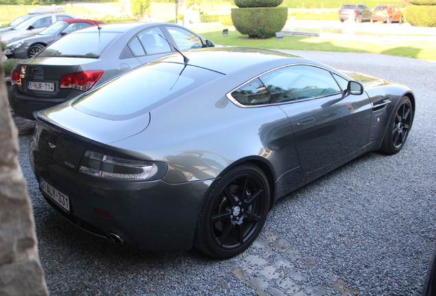 Aston Martin V8 Vantage