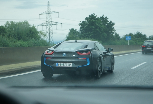 BMW i8