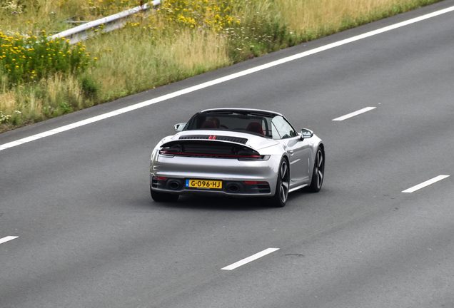 Porsche 992 Carrera S Cabriolet