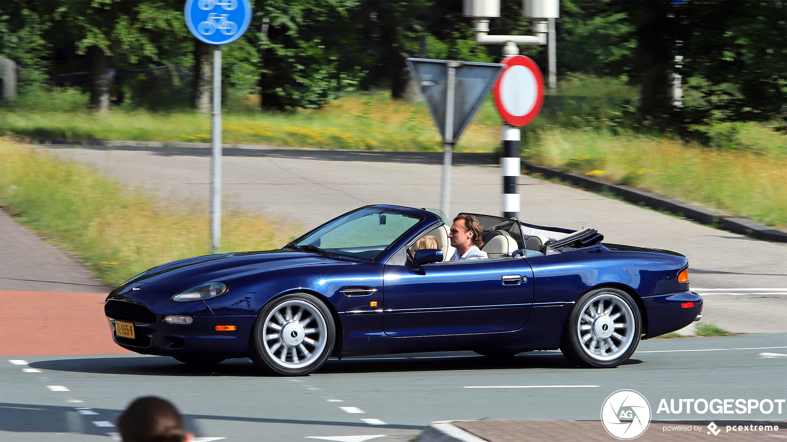 Aston Martin DB7 Volante