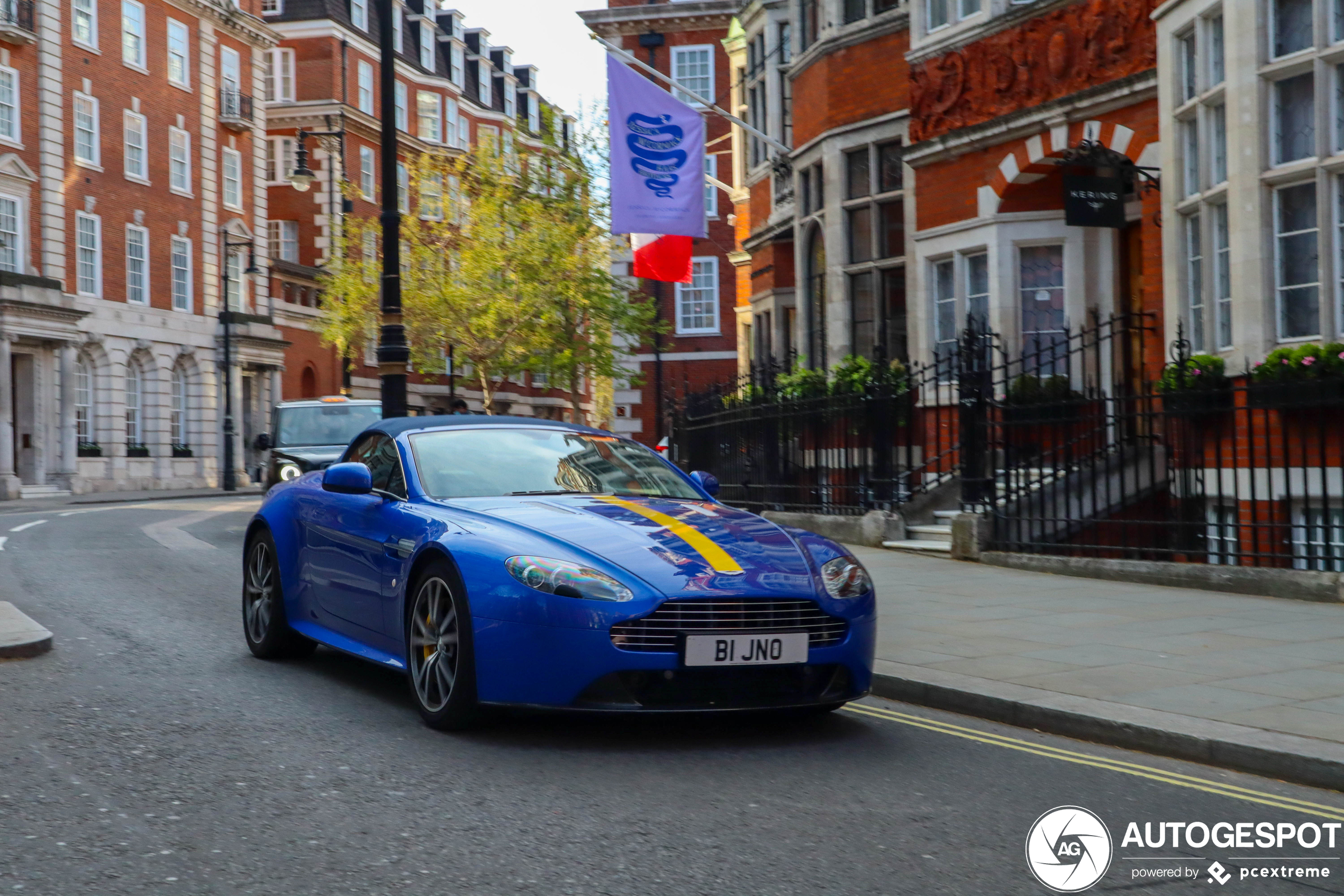 Aston Martin V8 Vantage S Roadster