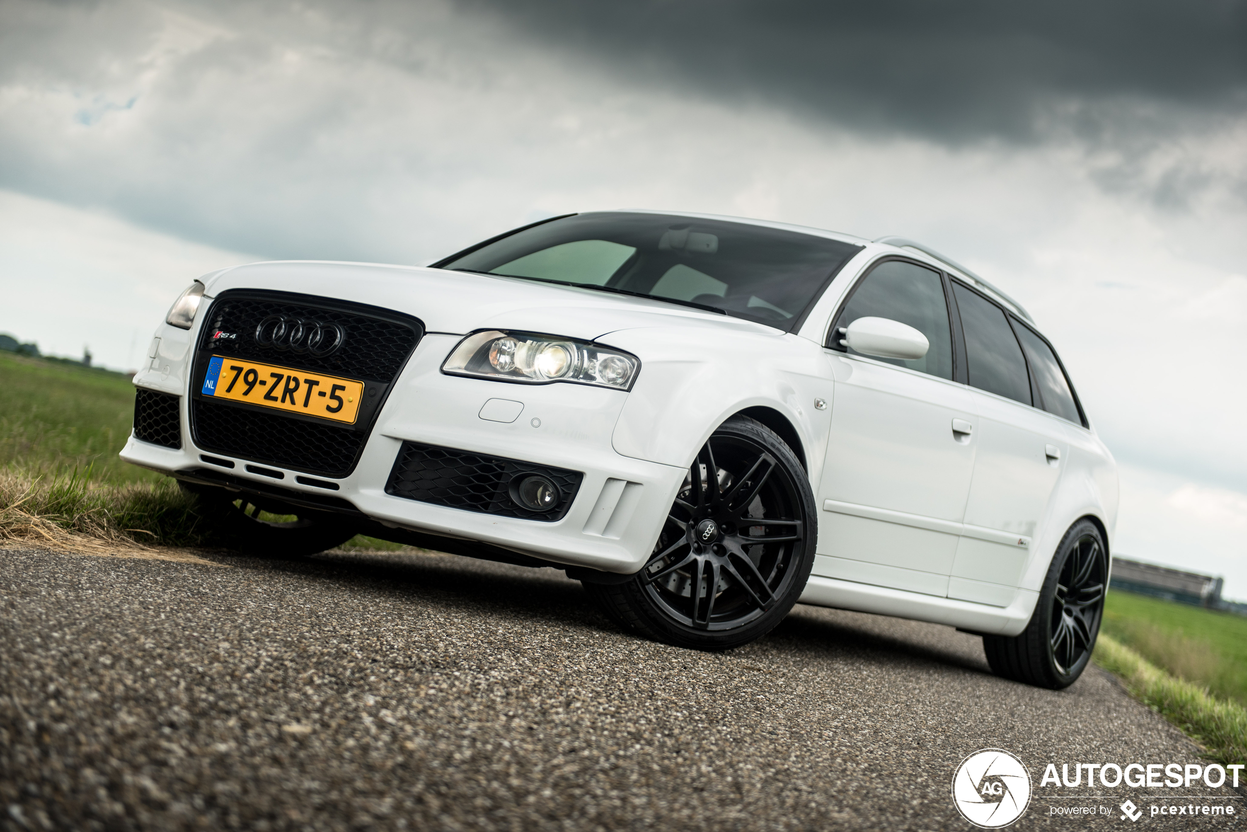 Audi RS4 Avant B7