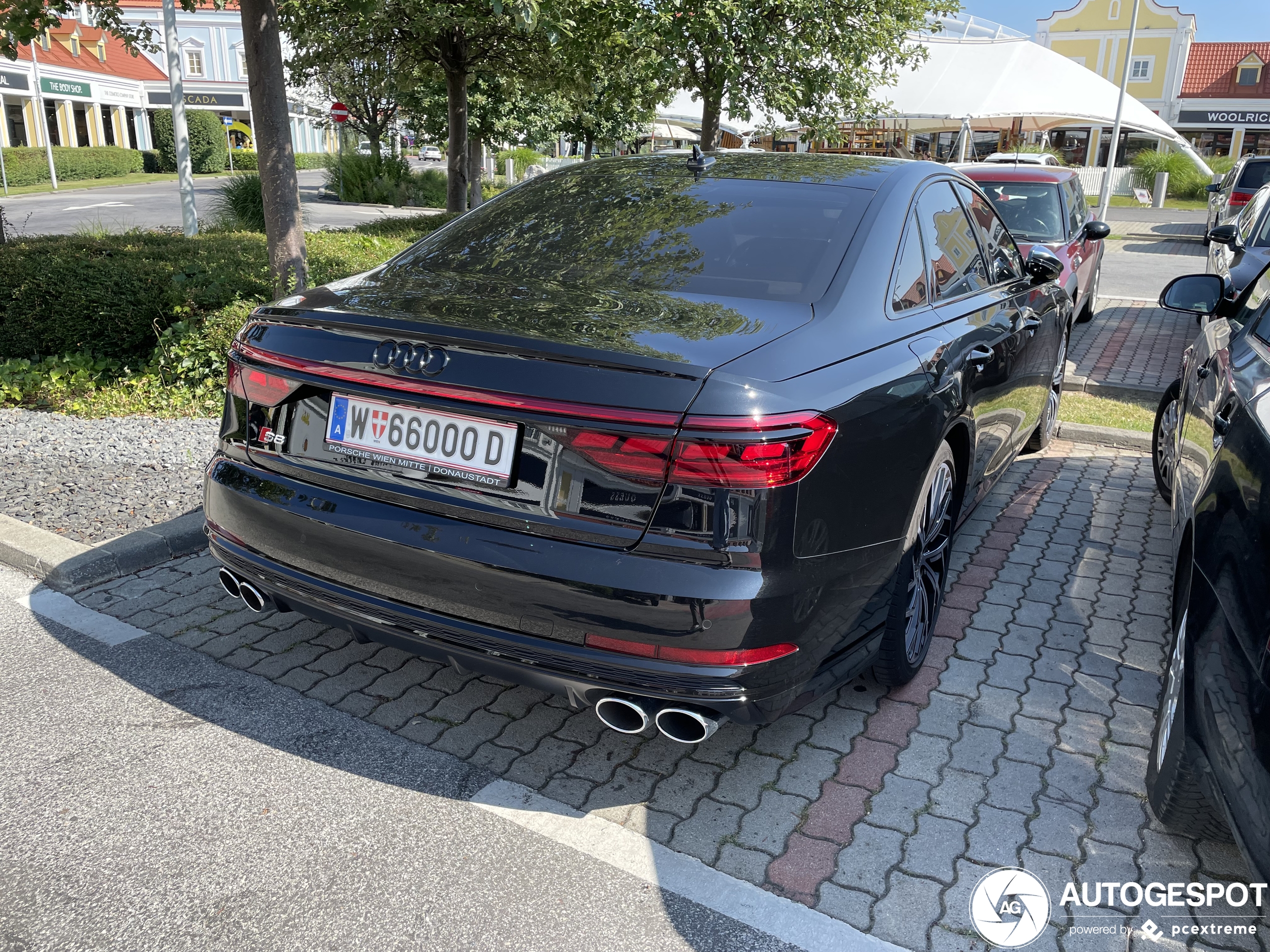 Audi S8 D5