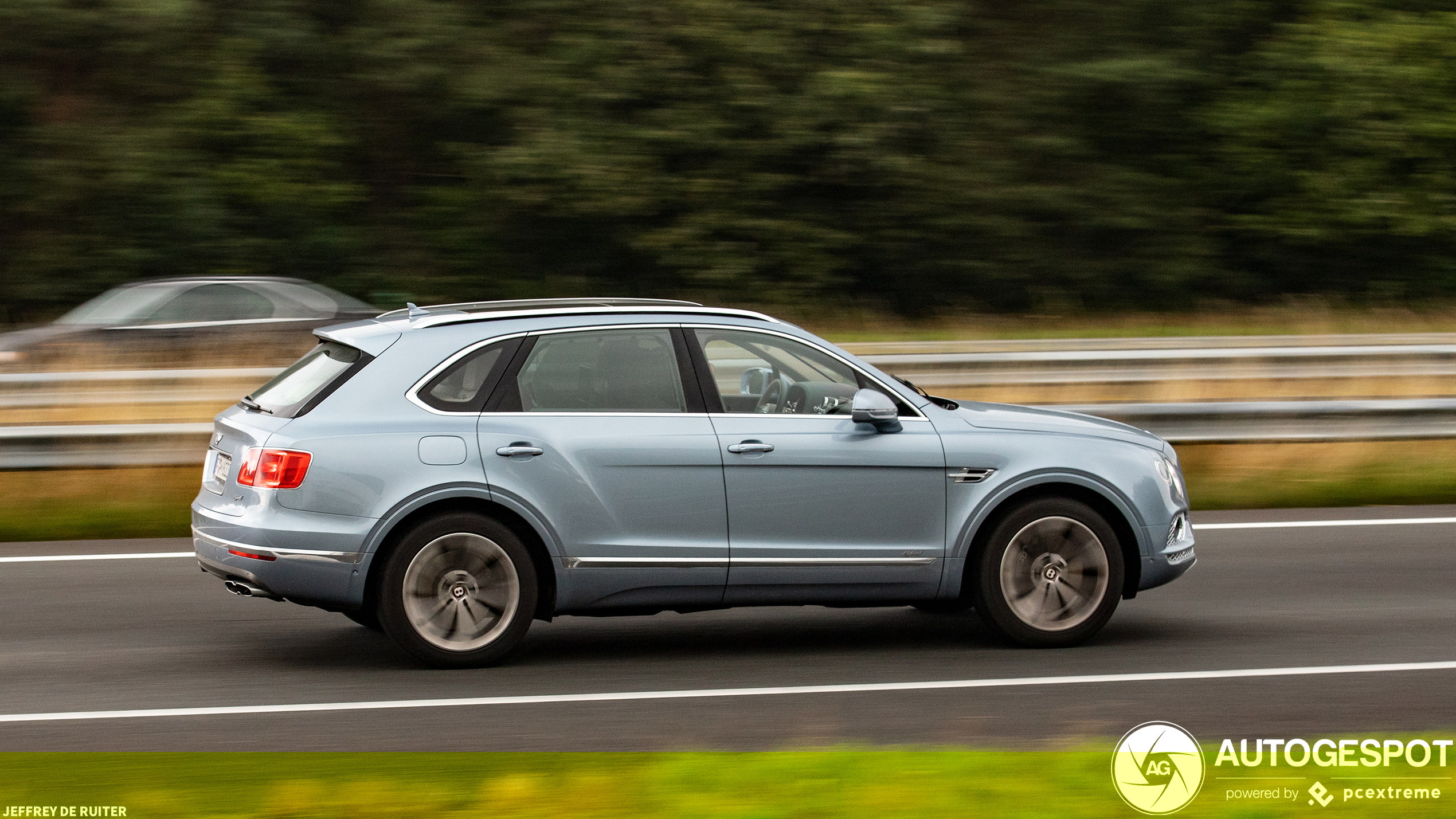 Bentley Bentayga Hybrid