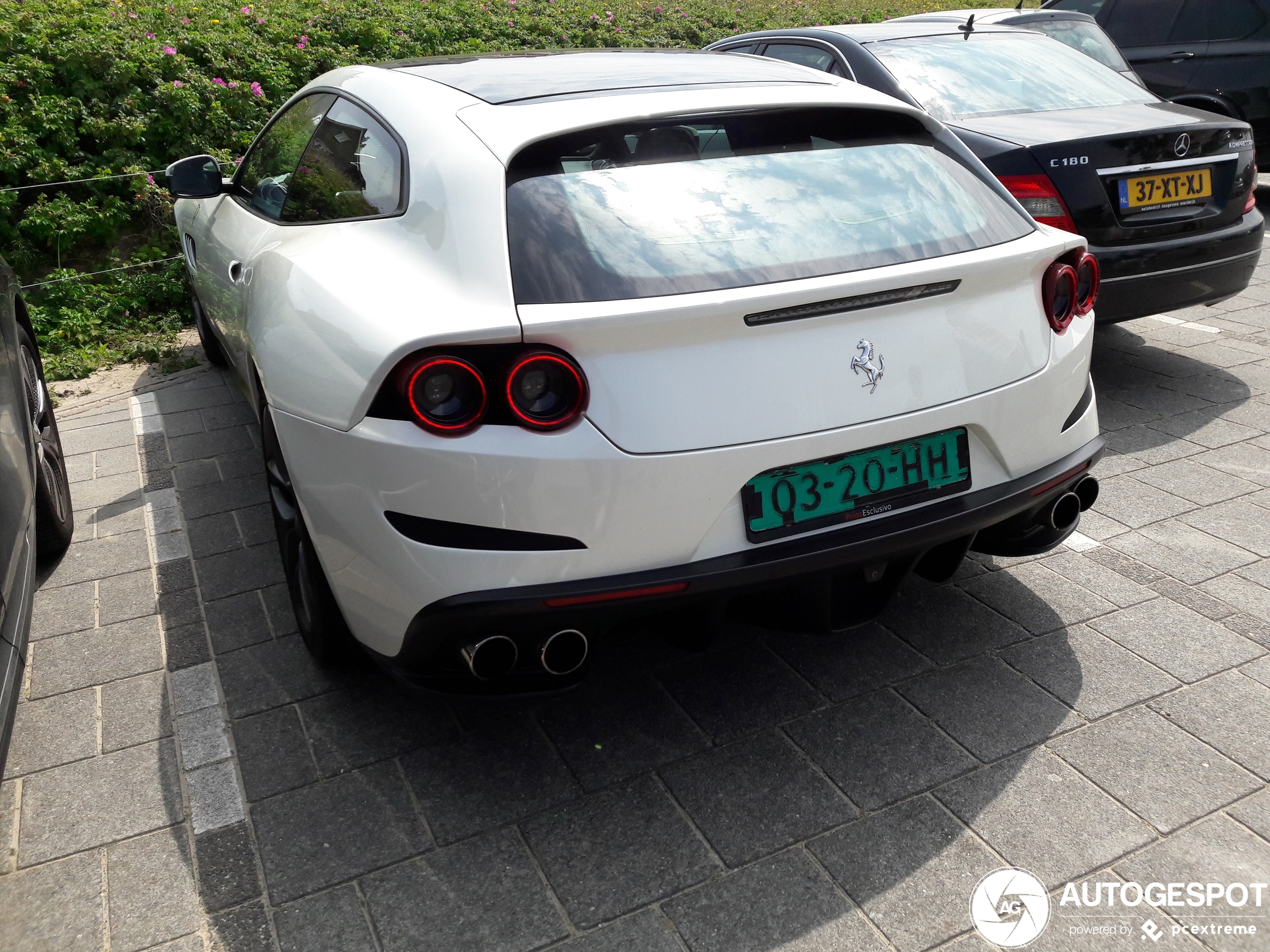 Ferrari GTC4Lusso T