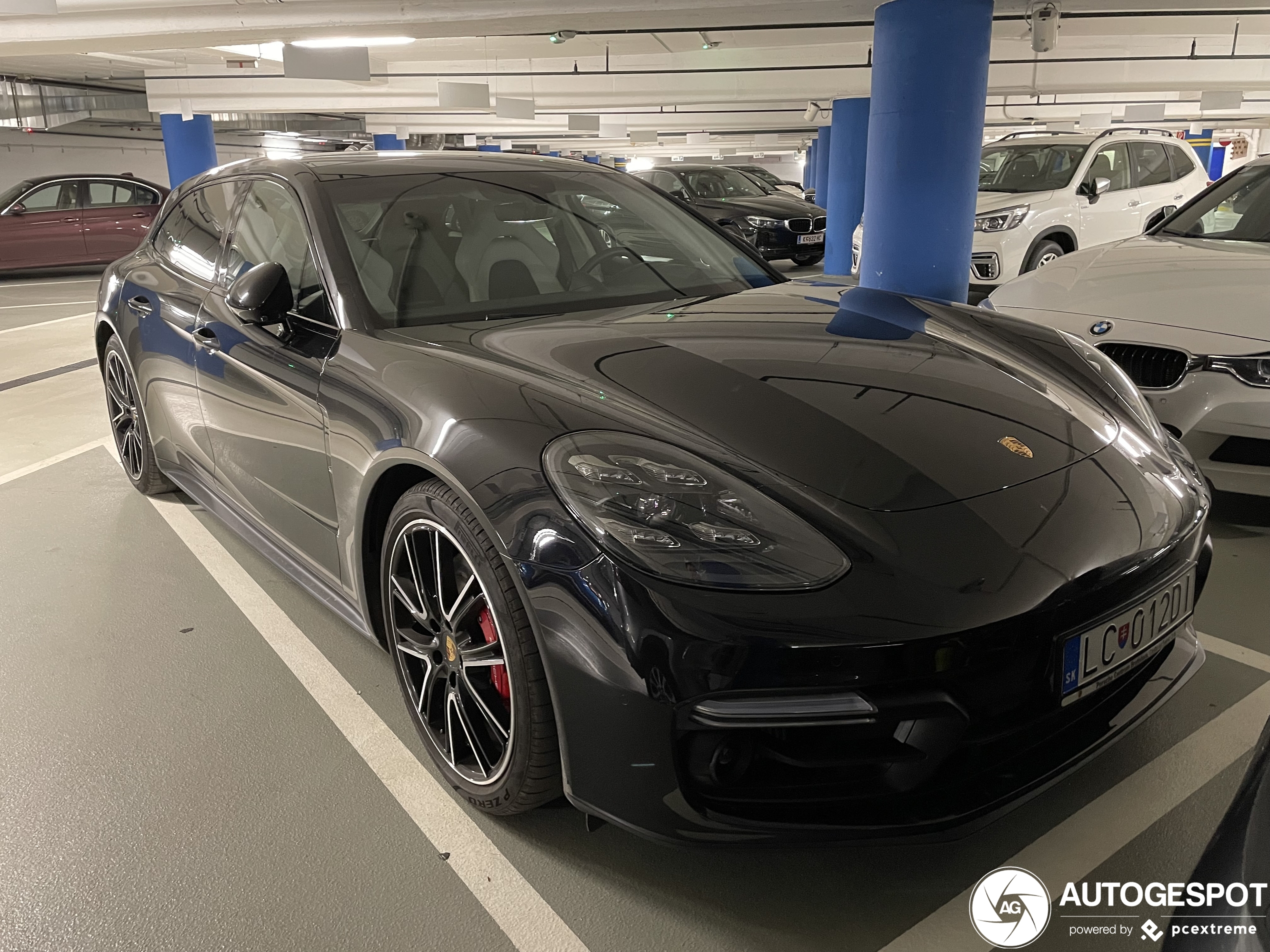 Porsche 971 Panamera GTS Sport Turismo