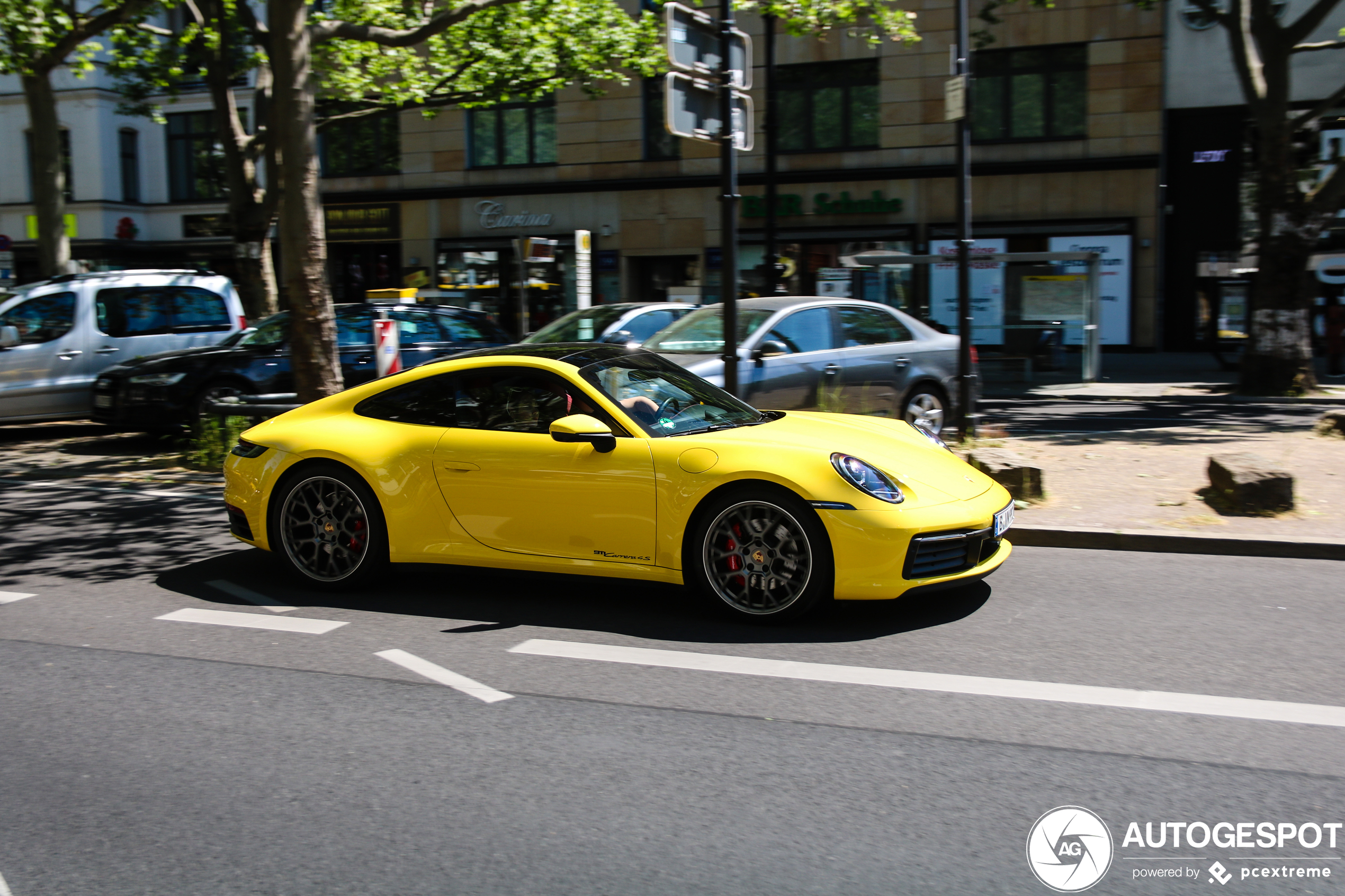 Porsche 992 Carrera 4S