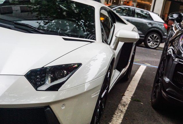 Lamborghini Aventador LP700-4