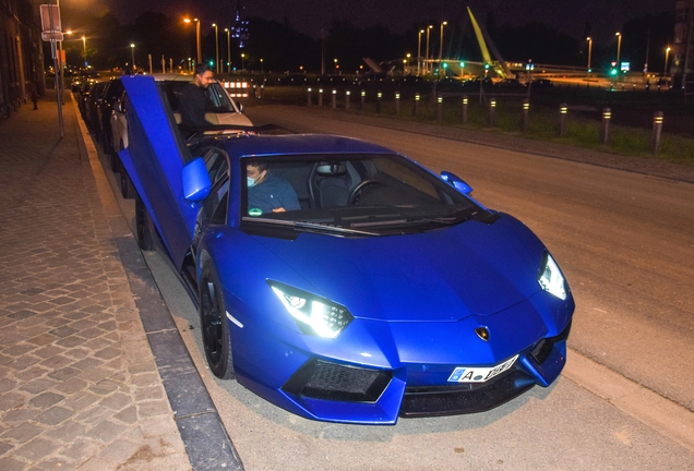 Lamborghini Aventador LP700-4