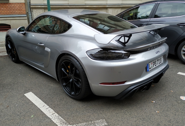 Porsche 718 Cayman GT4