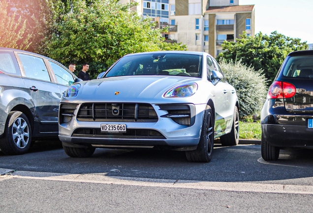 Porsche 95B Macan GTS MkII