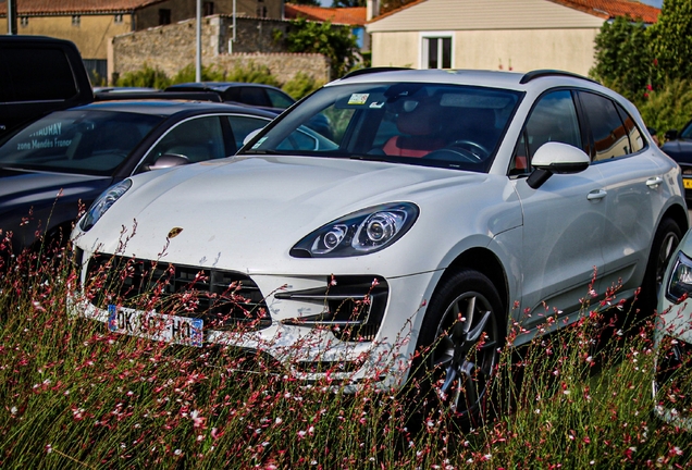 Porsche 95B Macan Turbo