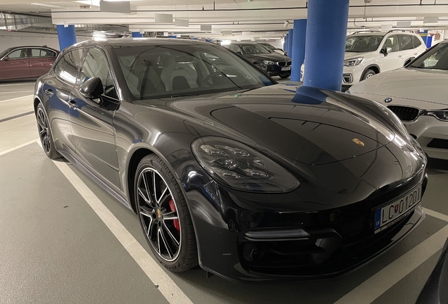 Porsche 971 Panamera GTS Sport Turismo