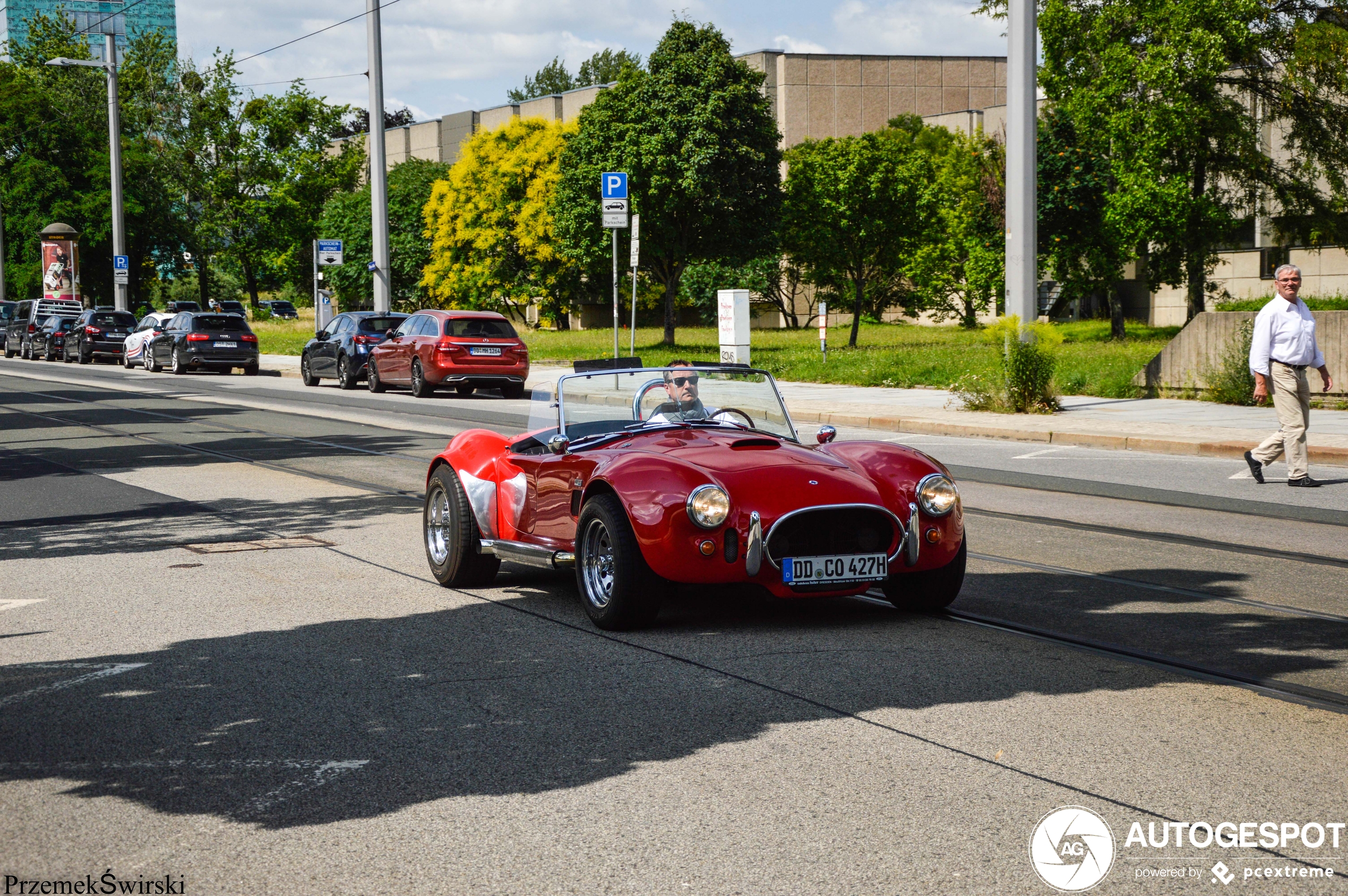 AC Cobra 427