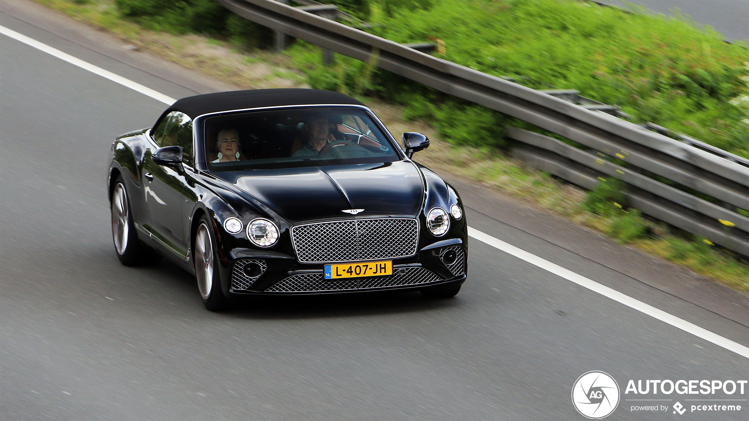 Bentley Continental GTC V8 2020