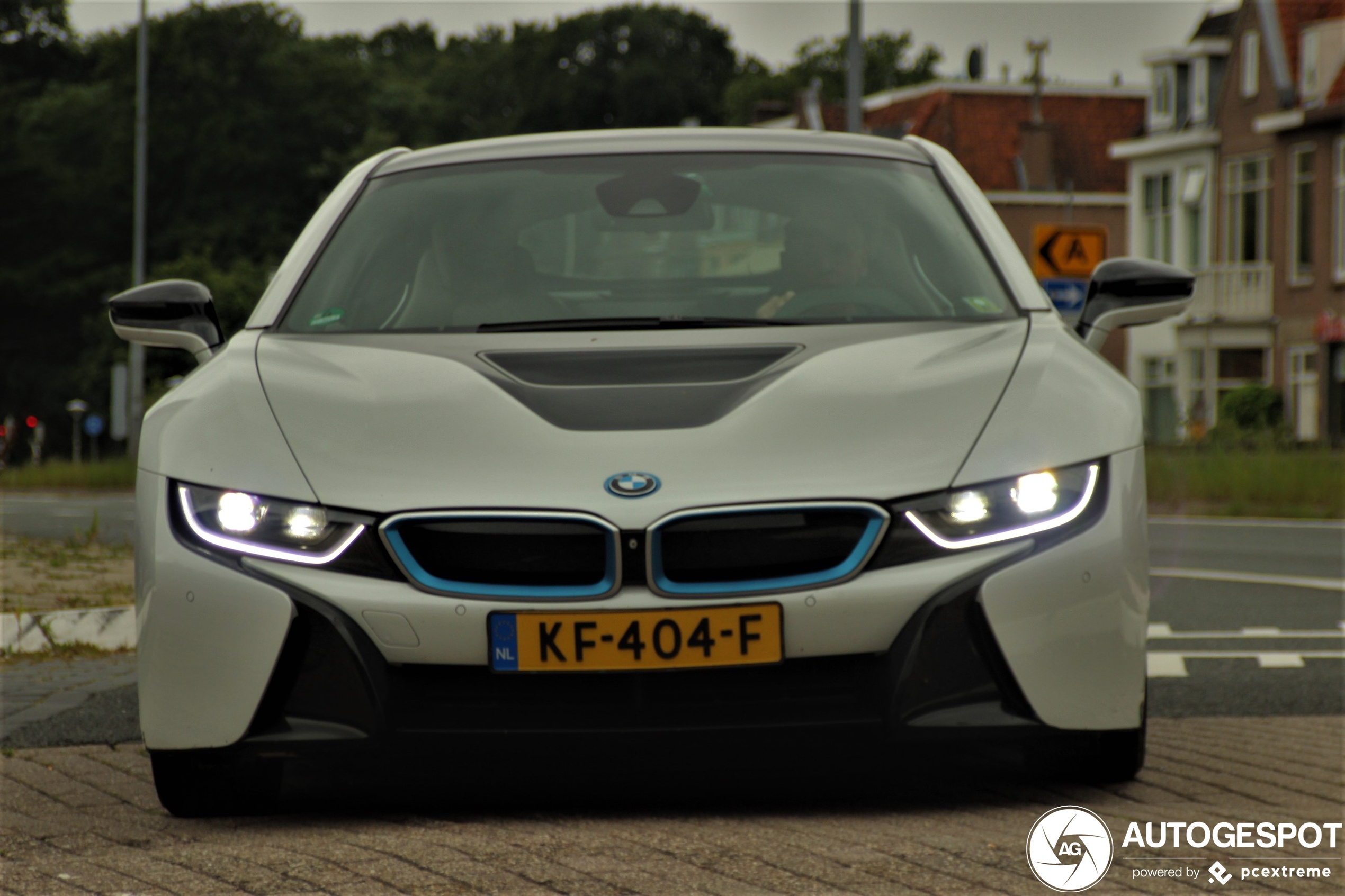 BMW i8