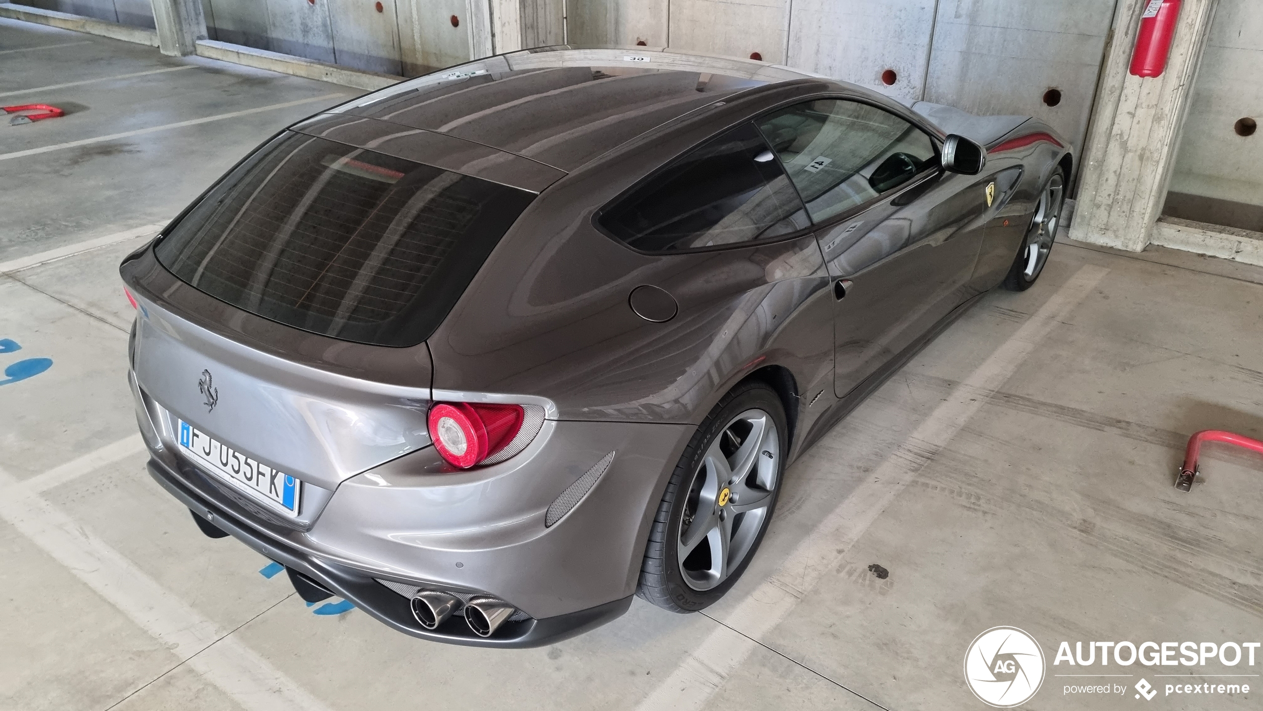 Ferrari FF