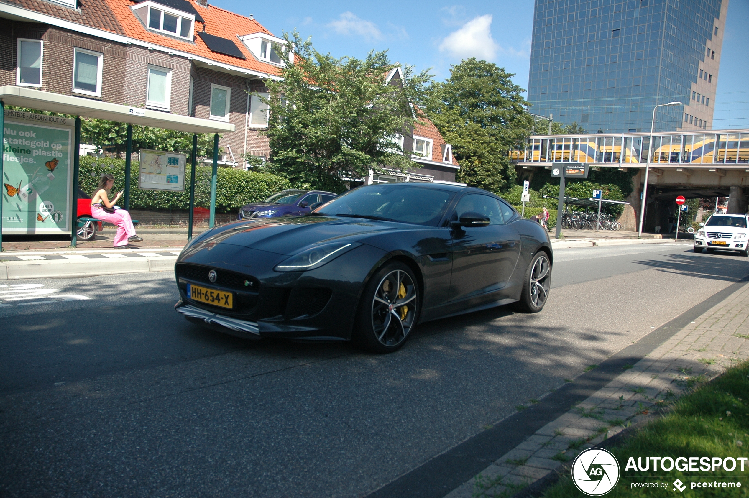 Jaguar F-TYPE R Coupé