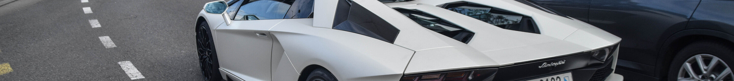 Lamborghini Aventador S LP740-4 Roadster