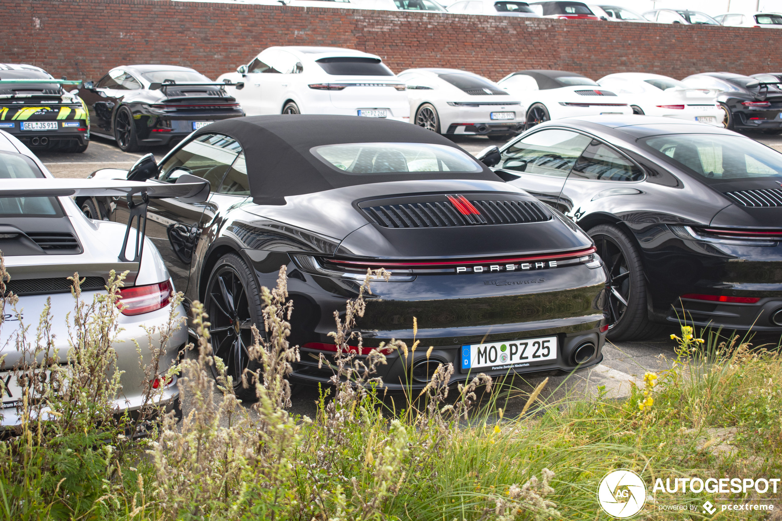 Porsche 992 Carrera 4S Cabriolet