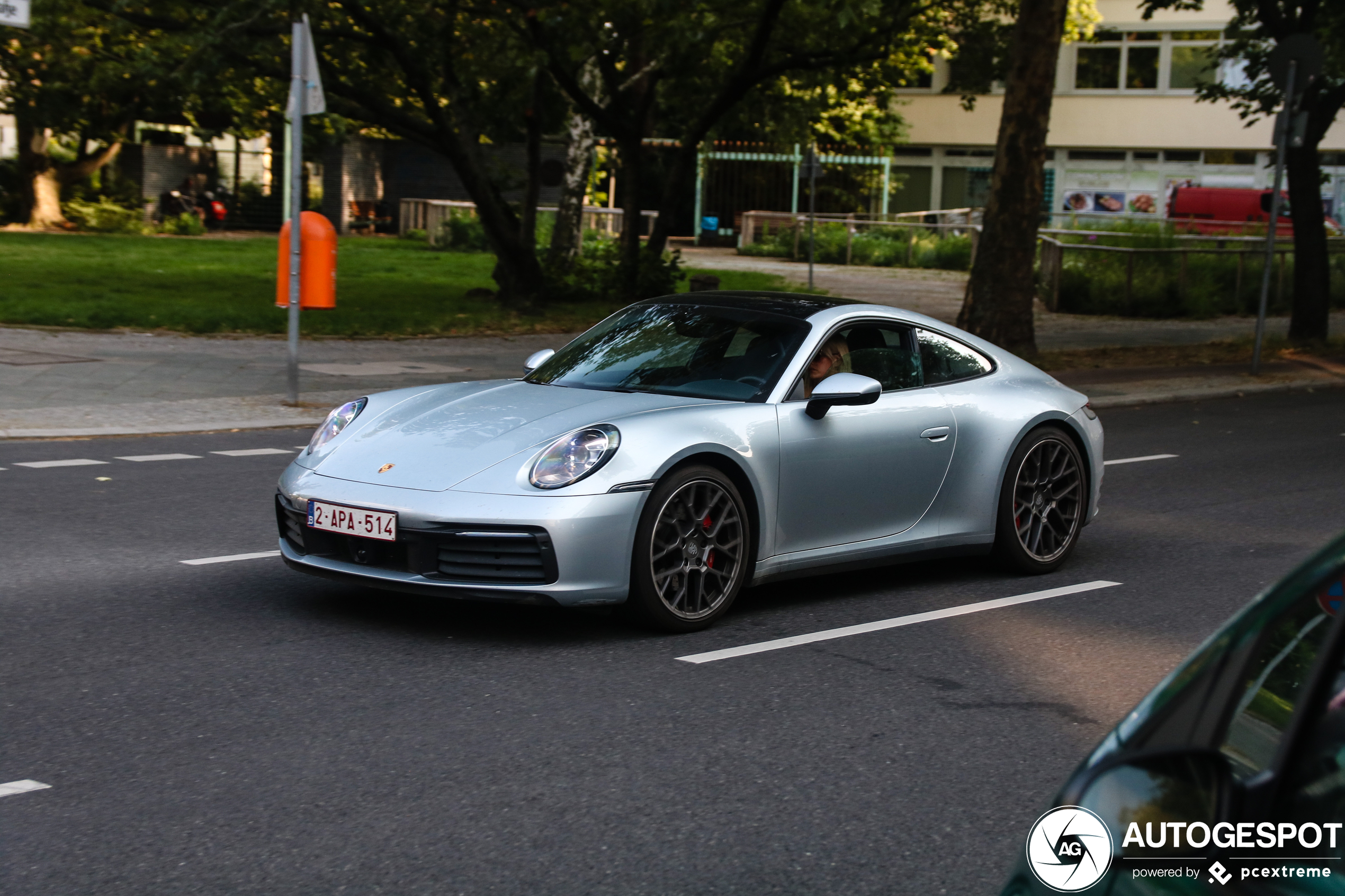 Porsche 992 Carrera 4S