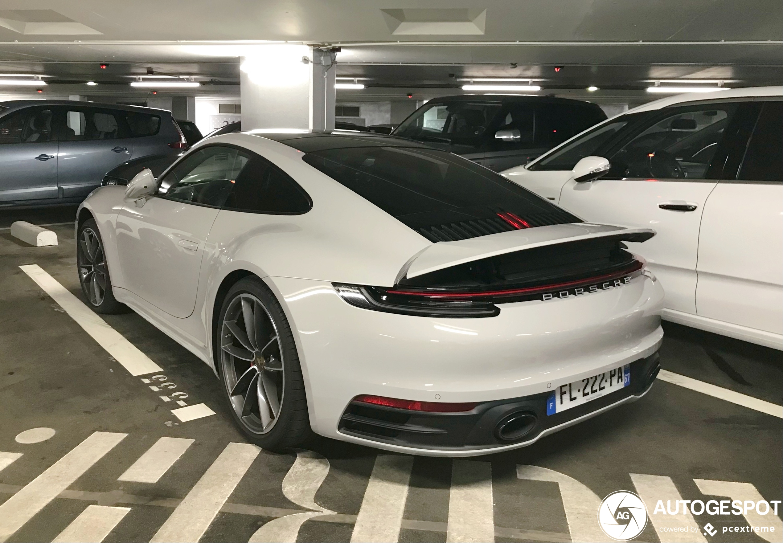 Porsche 992 Carrera 4S