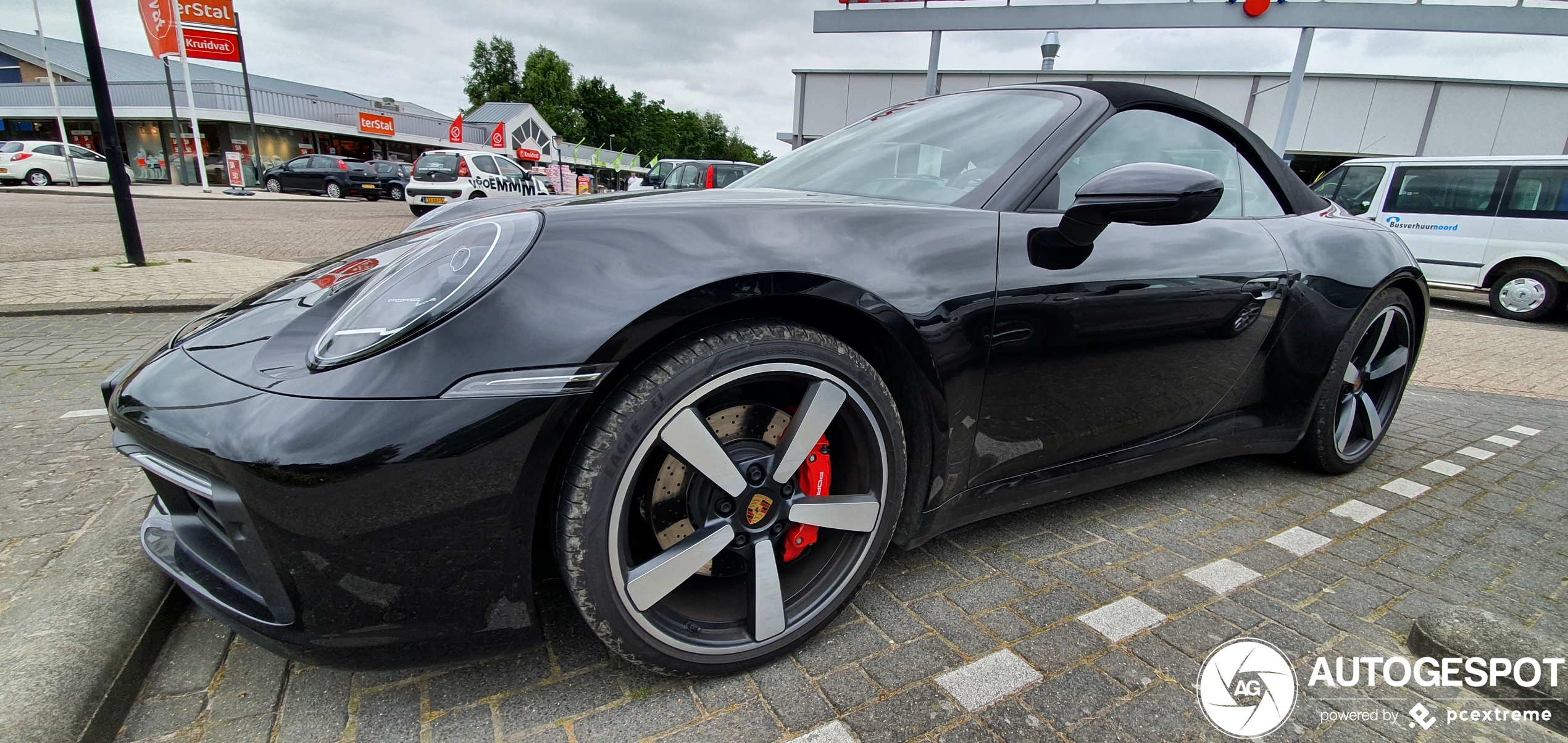 Porsche 992 Carrera 4S Cabriolet